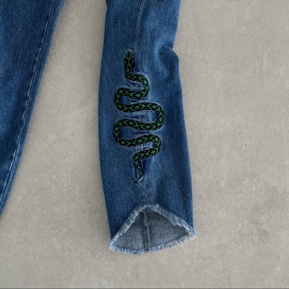 NA-KD DENIM W SNAKE GRAPHIC - Picture 9 of 12